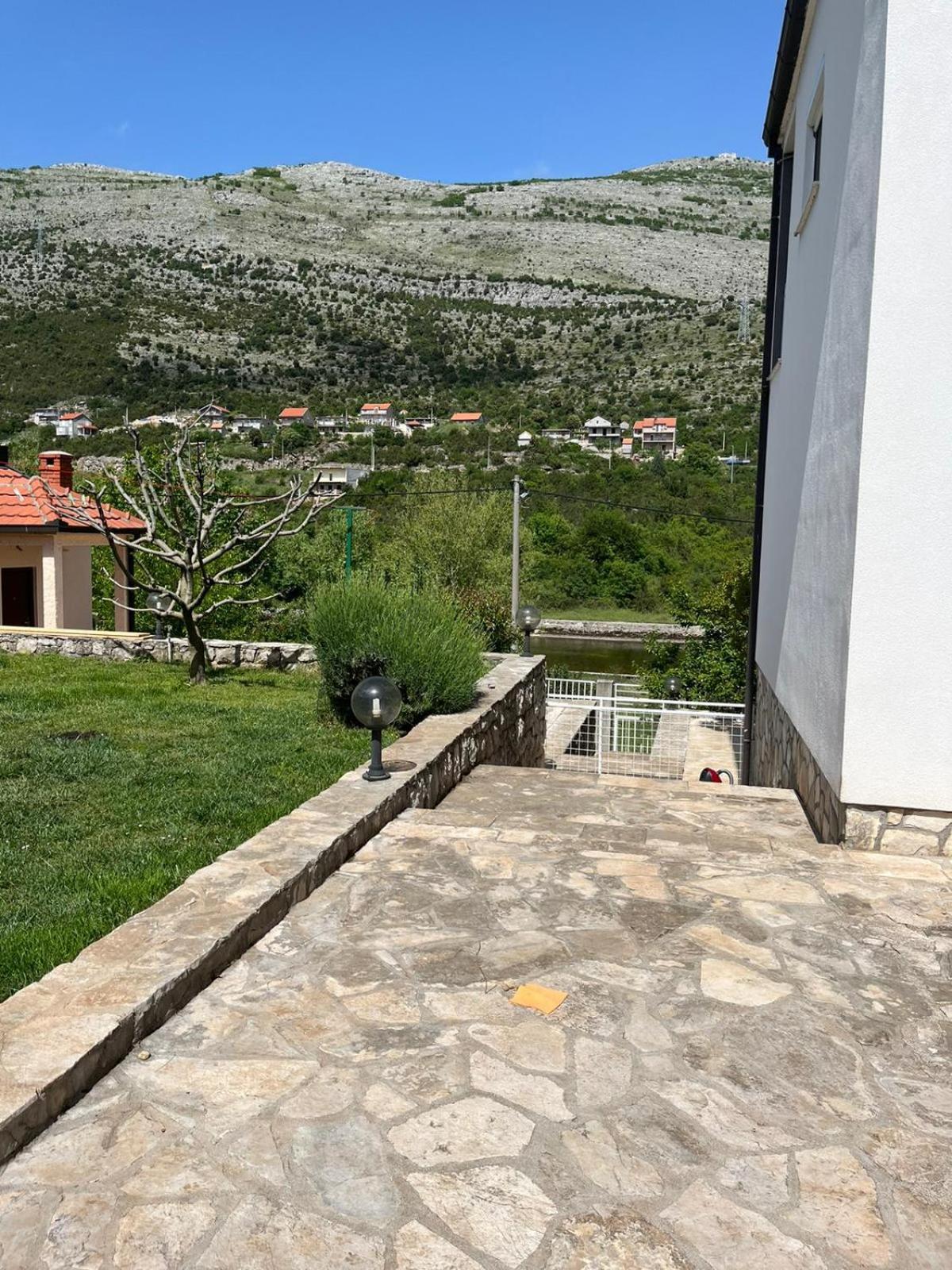 River Side Trebinje Hotel Buitenkant foto